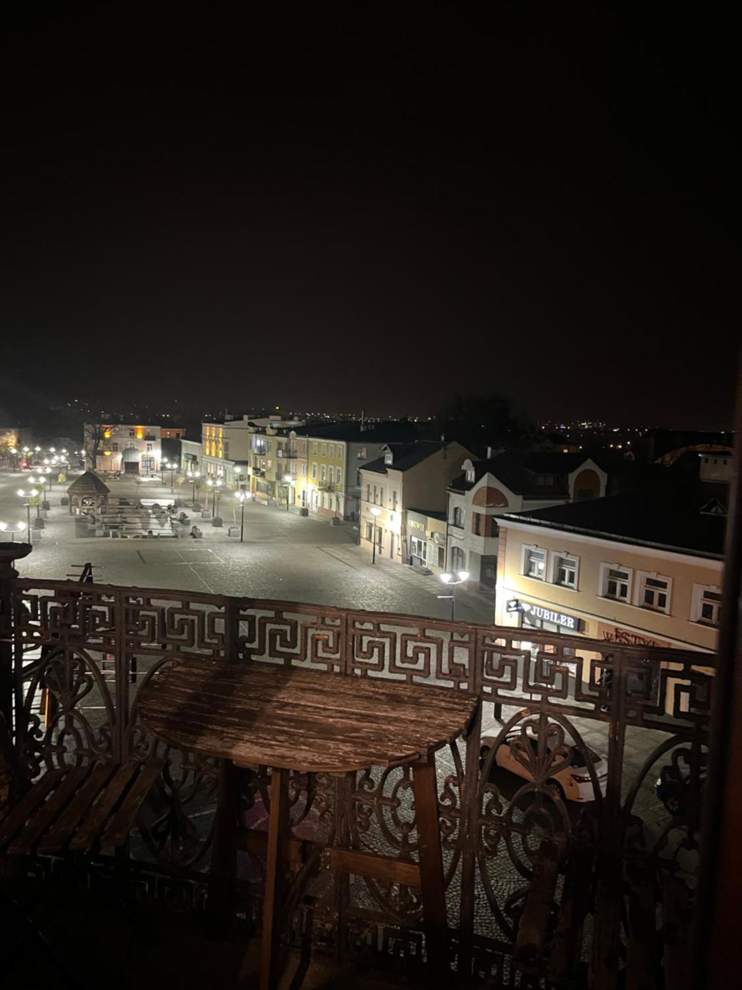 Apartamenty Luczkowskiego Z Widokiem Na Studnie 4 Chełm Kültér fotó
