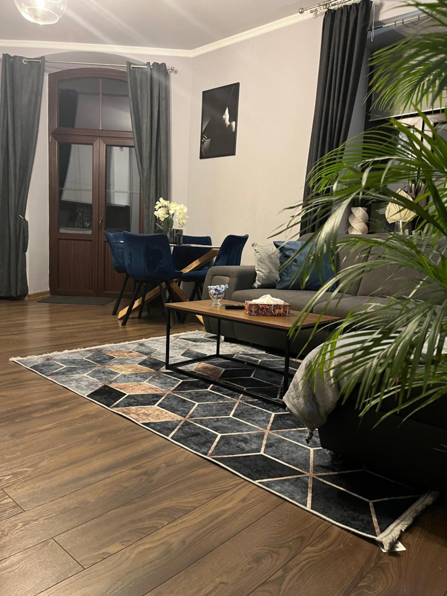 Apartamenty Luczkowskiego Z Widokiem Na Studnie 4 Chełm Kültér fotó